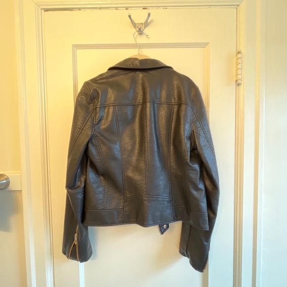 Black leather jacket - Picture 3 of 6